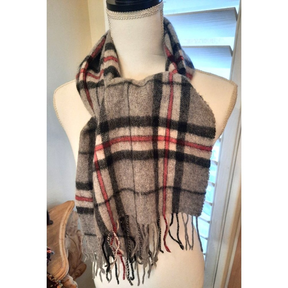 100% Lambswool Plaid Scarf Edinburgh Scotland